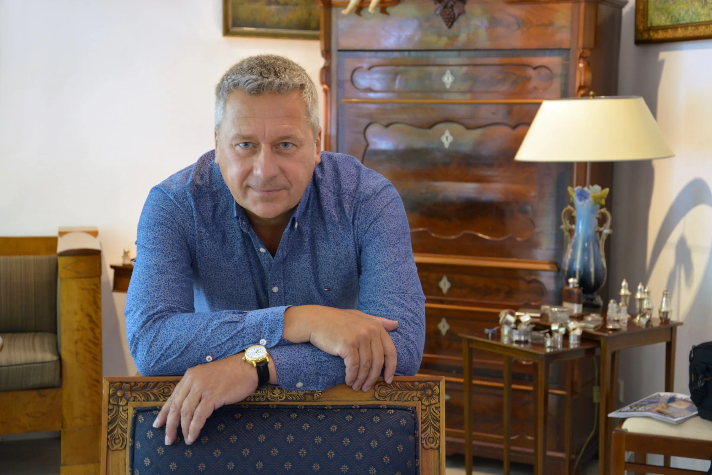 Stefan Schulz, Inhaber des Brunswiker Antik Pavillon in Kiel